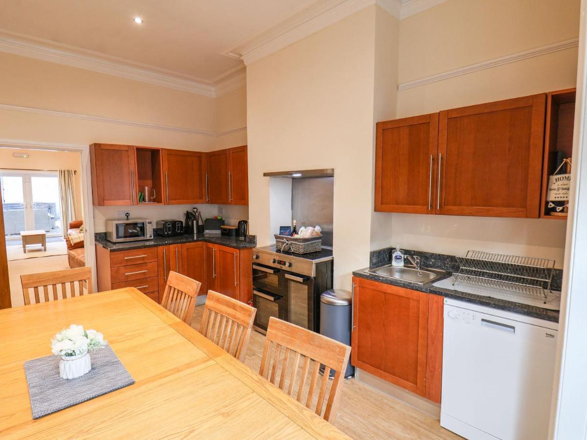 4 Normanby Terrace Βίλα Γουίτμπι Εξωτερικό φωτογραφία
